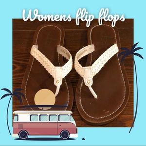 Blue Fin flip flops